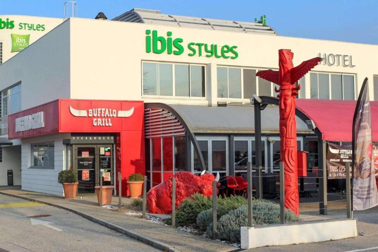 Ibis Styles Crolles Grenoble A41 Ξενοδοχείο Εξωτερικό φωτογραφία